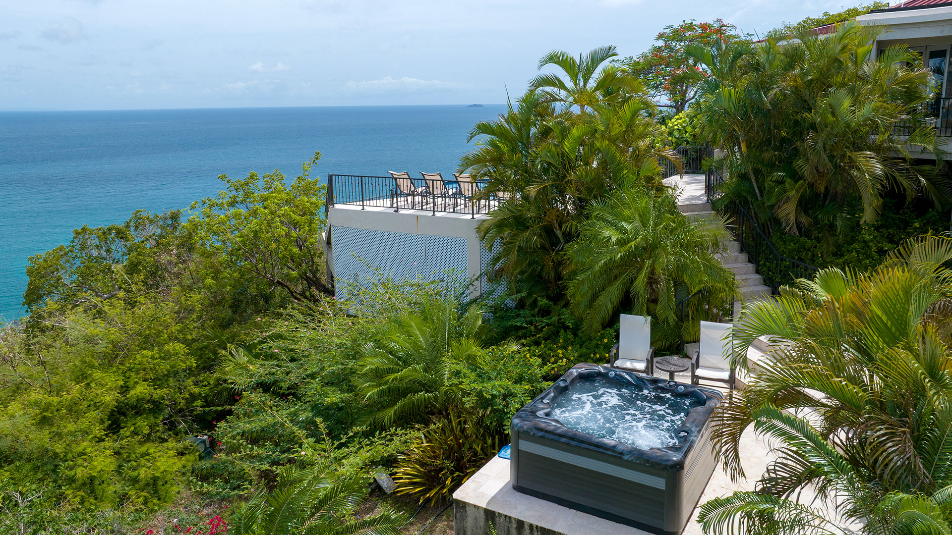 Solar heated pool and spa at Island Rider