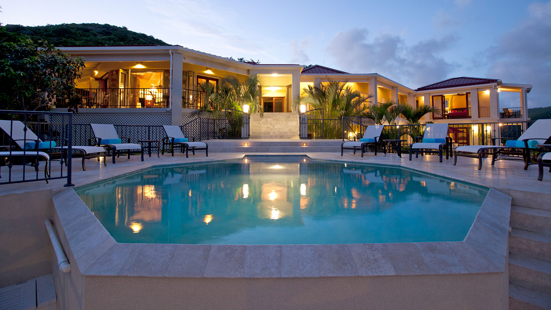 Island Rider screened porch with ocean breeze