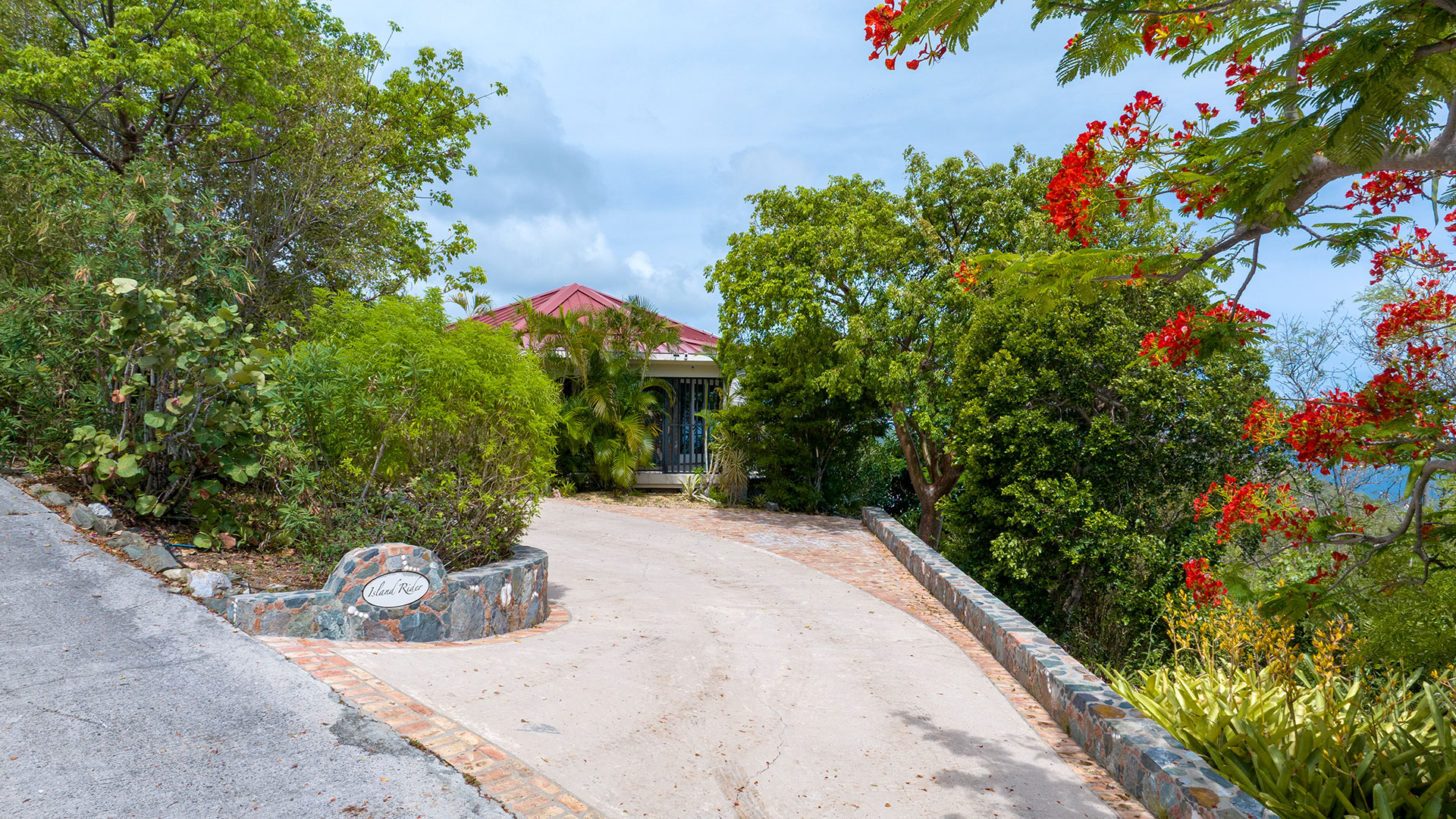 Island Rider outdoor kitchen and BBQ area