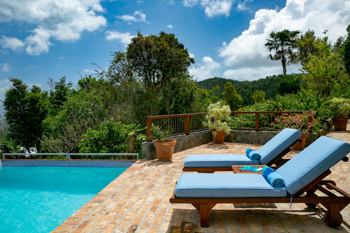 Mango Bay king bedroom suite