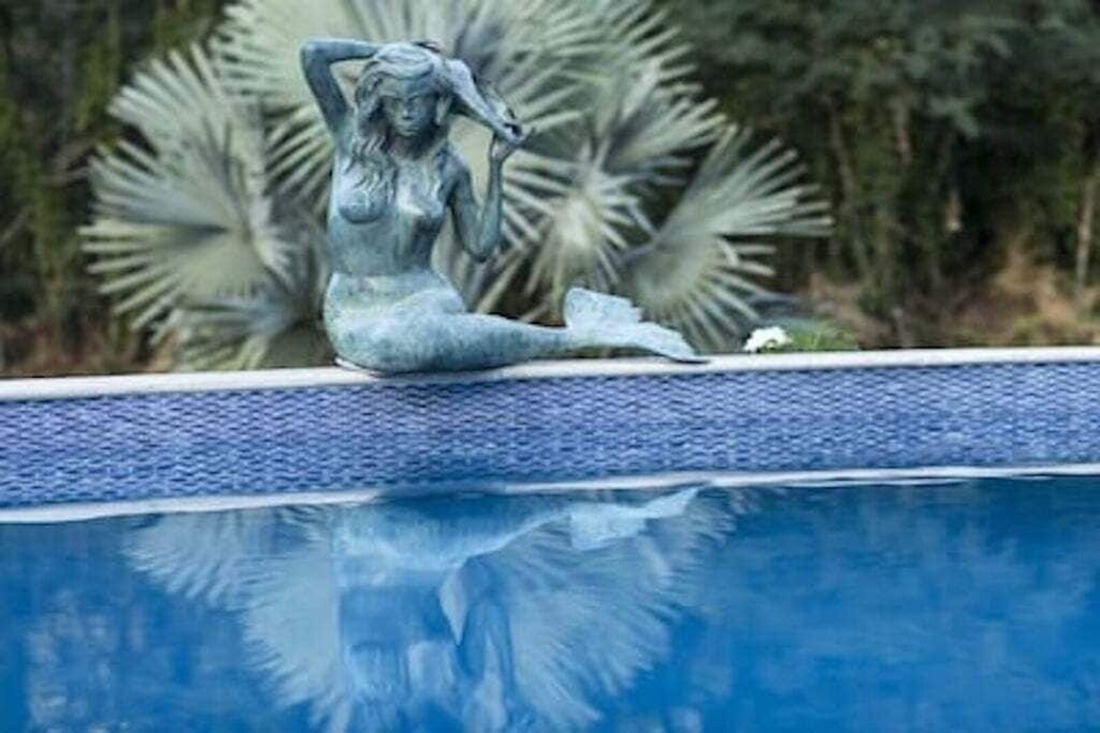 Mystical Mermaid outdoor kitchen and BBQ area
