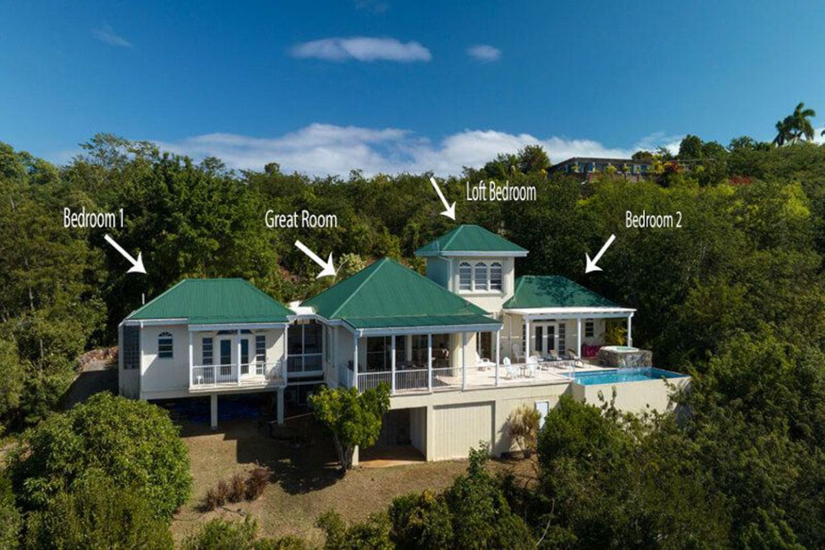 Villa Splendore great room and kitchen amenities