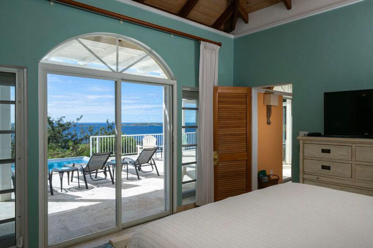 Villa Splendore indoor outdoor living space